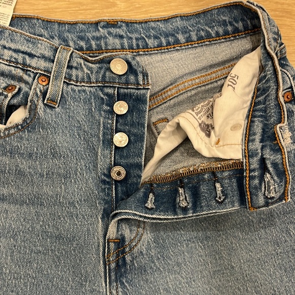 Levi’s Distressed 501 - Picture 4 of 7